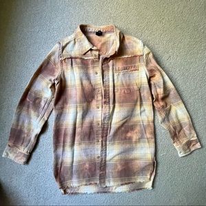 Plaid thick distressed shirt.   GUC